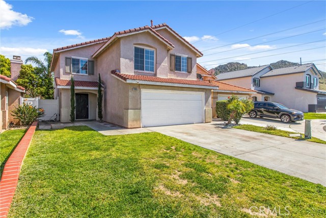 Detail Gallery Image 3 of 36 For 11355 Tondela St, Fontana,  CA 92337 - 5 Beds | 2/1 Baths