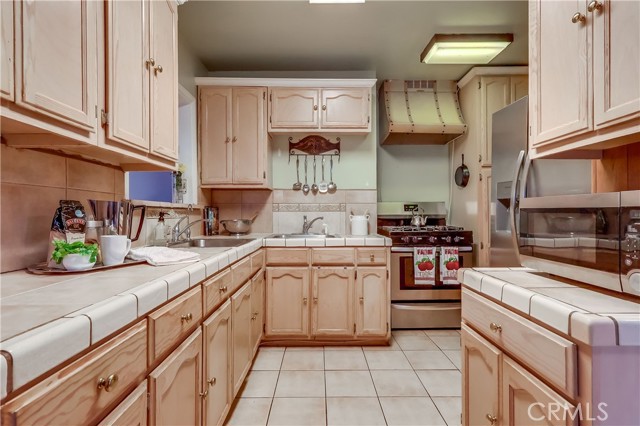 Detail Gallery Image 4 of 18 For 10441 W Zamora, Los Angeles,  CA 90002 - 3 Beds | 1 Baths