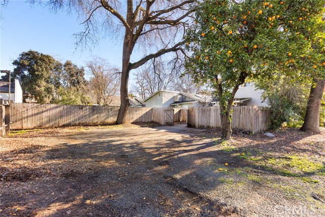 Detail Gallery Image 23 of 27 For 1048 W 5th, Chico,  CA 95928 - 4 Beds | 3 Baths