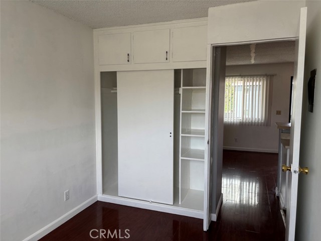 1501 S 4TH, Alhambra CA: https://media.crmls.org/medias/e9582352-1083-470d-8b5b-d92f84463731.jpg