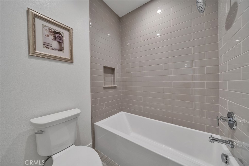 E9582df6 53b7 40fb 82a6 D57b46a0dc7c