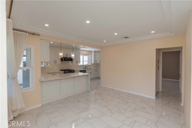 Detail Gallery Image 8 of 44 For 536 Myrtle St, Glendale,  CA 91203 - 2 Beds | 2 Baths