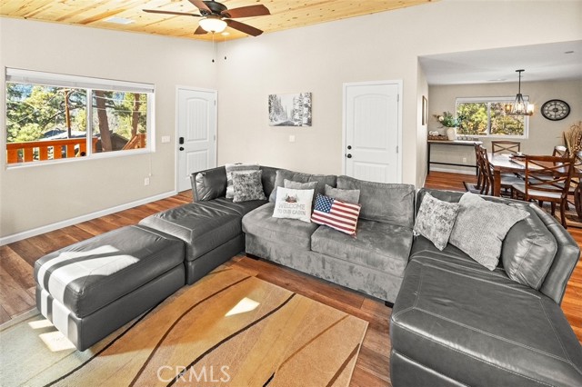 1264 Sheephorn Road, Big Bear City CA: https://media.crmls.org/medias/e959188b-415a-4268-b8a9-fd30a1db528c.jpg