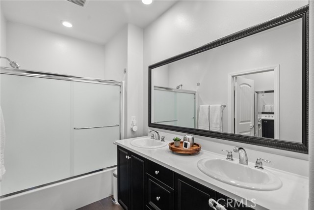 Detail Gallery Image 18 of 35 For 28724 Calle De La Paz Dr #233,  Valencia,  CA 91354 - 3 Beds | 3 Baths