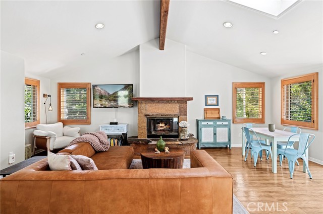 Front Image Thumbnail for CRLG26025044