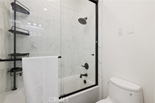 61 Fuchsia, Lake Forest CA: https://media.crmls.org/medias/e95bd86d-0f69-4266-9006-3bf7e029b662.jpg