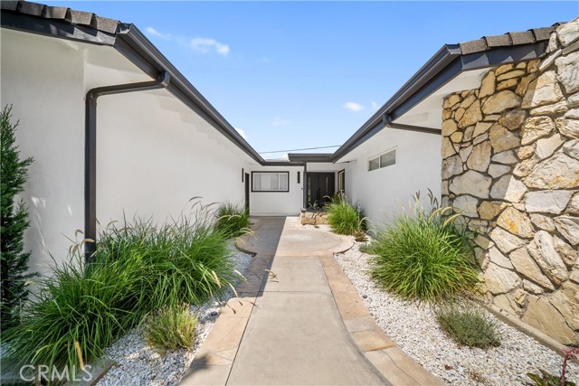 Detail Gallery Image 4 of 58 For 4816 Saint Andrews Ave, Buena Park,  CA 90621 - 5 Beds | 3 Baths