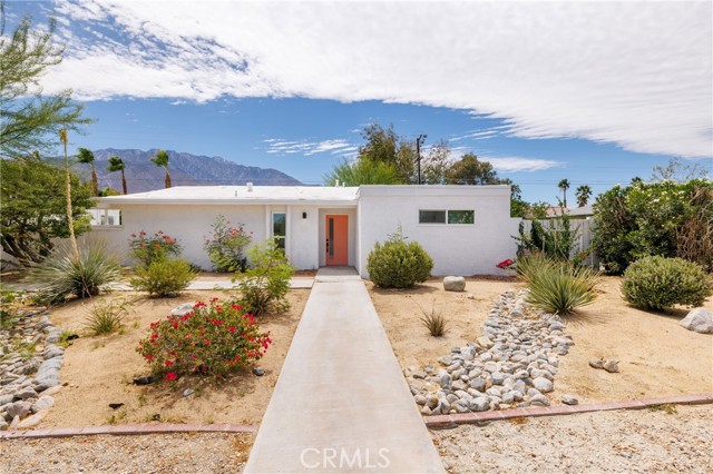 Detail Gallery Image 3 of 24 For 2783 N Cerritos Rd, Palm Springs,  CA 92262 - 3 Beds | 2 Baths