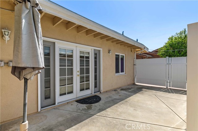 17533 Raymer Street, Sherwood Forest CA: https://media.crmls.org/medias/e95c7087-77d3-460f-b14d-d8ee82439c2e.jpg