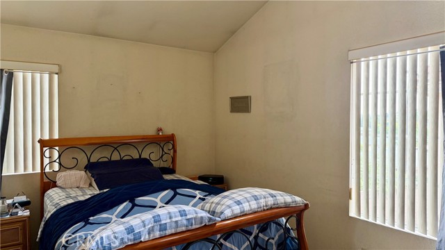 Detail Gallery Image 14 of 31 For 20807 Elaine Ave #4,  Lakewood,  CA 90715 - 3 Beds | 3 Baths