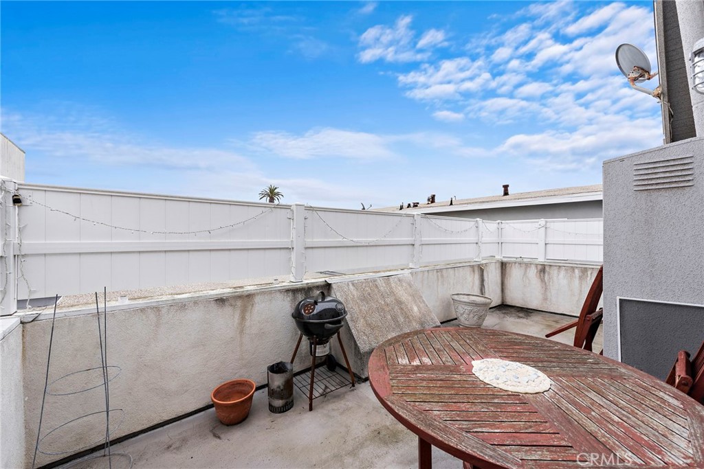 MLS #OC25126246 img 27