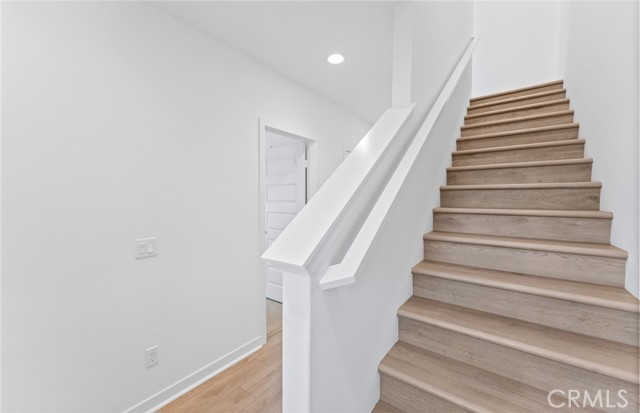 108 Pickwick Lane Court photo 8