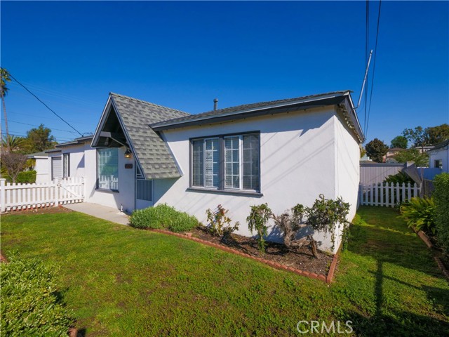 1905 Nelson Avenue, Redondo Beach, California 90278, 3 Bedrooms Bedrooms, ,1 BathroomBathrooms,Residential,Sold,Nelson,SB23053560