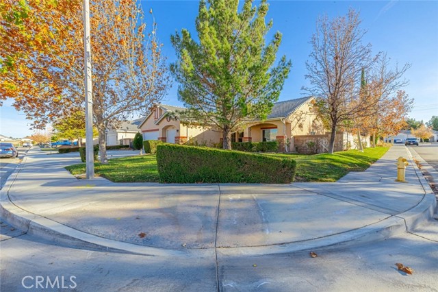 Detail Gallery Image 1 of 17 For 2104 W Avenue J6, Lancaster,  CA 93536 - 3 Beds | 2 Baths