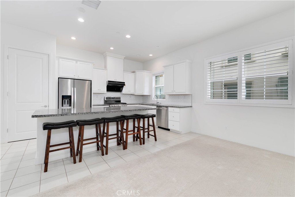 MLS #WS25237503 image #12