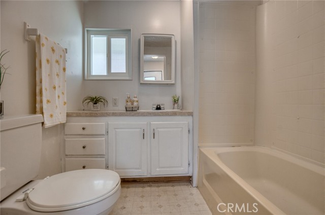 2350 250th Street, Lomita CA: https://media.crmls.org/medias/e960bc20-7ea0-484f-818b-2795d610290f.jpg