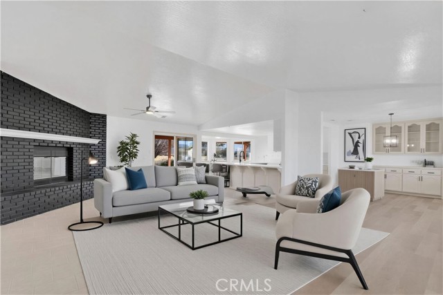 Detail Gallery Image 6 of 74 For 329 Lindero Rd, Pinon Hills,  CA 92372 - 7 Beds | 4 Baths