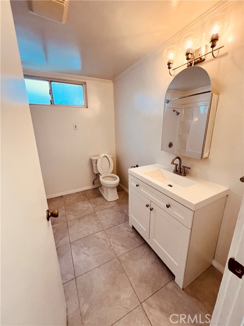 Detail Gallery Image 6 of 19 For 635 1/2 Plam Dr, Glendale,  CA 91202 - 2 Beds | 1 Baths