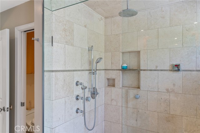 2213 Valley Drive, Manhattan Beach, California 90266, 4 Bedrooms Bedrooms, ,3 BathroomsBathrooms,Residential,Sold,Valley,SB22167937