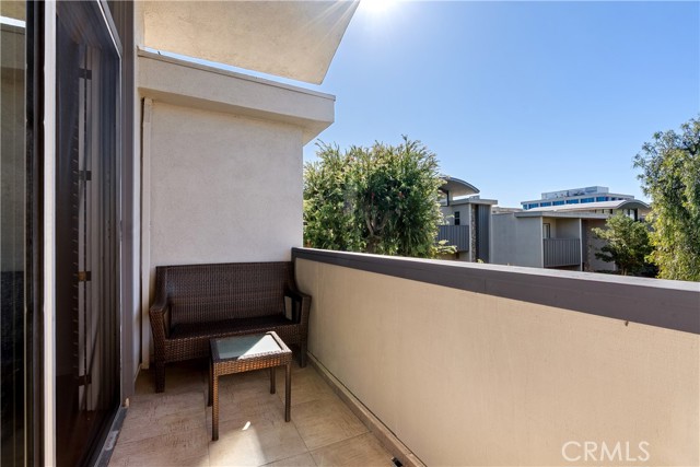 Detail Gallery Image 17 of 40 For 13231 Fiji Way #H,  Marina Del Rey,  CA 90292 - 3 Beds | 2/1 Baths