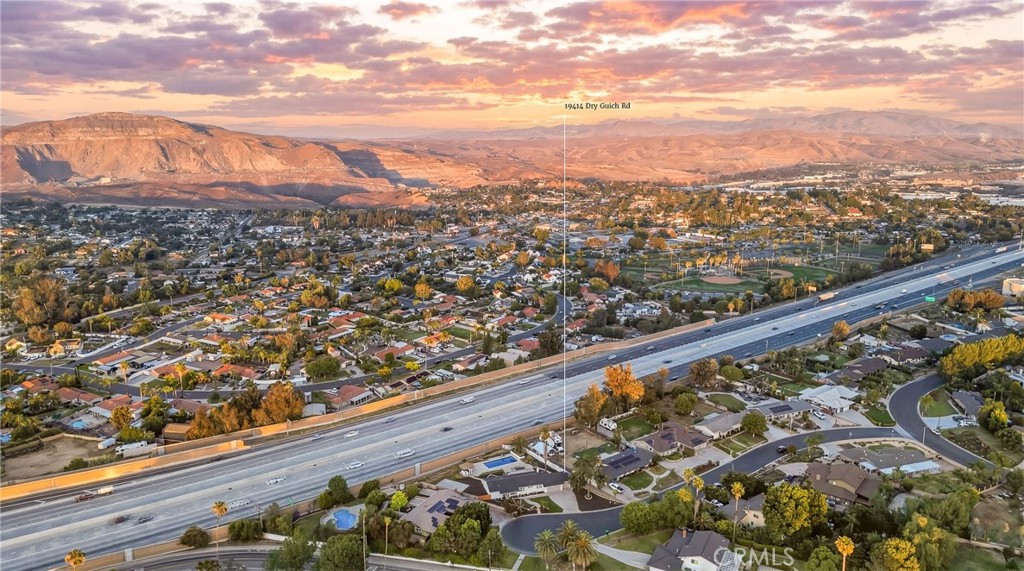 https://media.crmls.org/medias/e961ac2c-a999-4a6d-add1-f0e658b8fbda.jpg?preset=X-Large