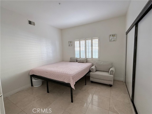 Detail Gallery Image 11 of 26 For 7919 San Pedro St, Fontana,  CA 92336 - 5 Beds | 3 Baths