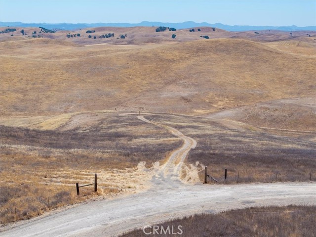 75463 Ranchita Avenue, San Miguel CA: https://media.crmls.org/medias/e961f07b-642d-41b0-ba36-0a37fe3017df.jpg