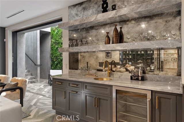 16630 Oldham Place, Encino CA: https://media.crmls.org/medias/e962caf6-8c39-4e9e-9ee5-785de8b02d82.jpg
