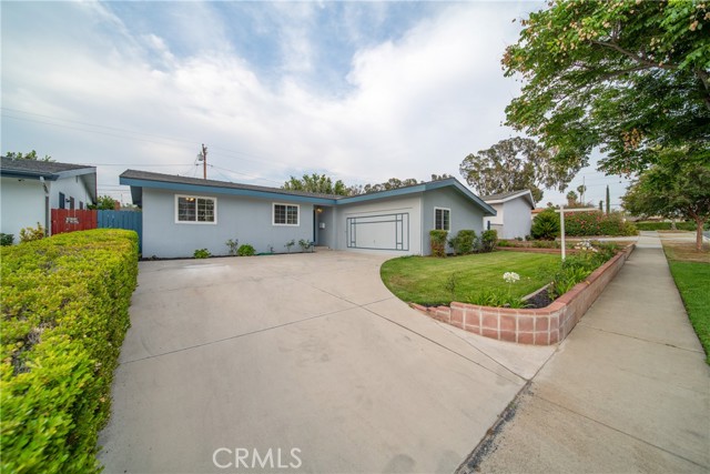 861 E Adams Park Dr, Covina, CA 91723