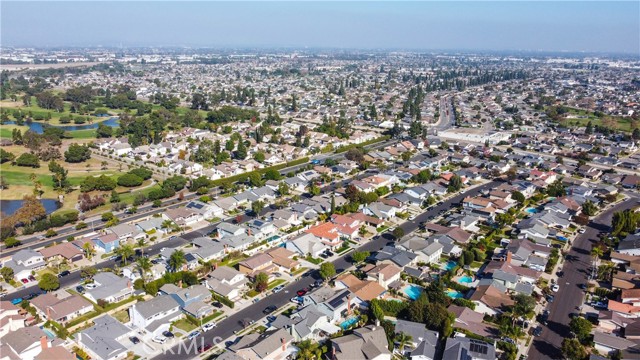 4317 Candleberry, Seal Beach CA: https://media.crmls.org/medias/e9637992-3565-471d-a0d5-e3acad3d8713.jpg
