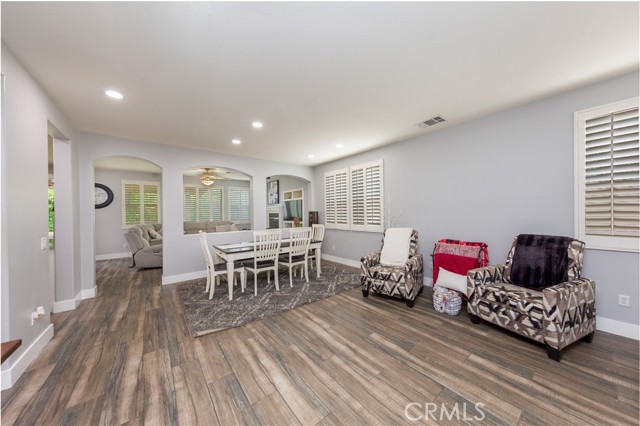 Detail Gallery Image 7 of 35 For 19659 Lanview Lane, Saugus,  CA 91350 - 4 Beds | 3 Baths