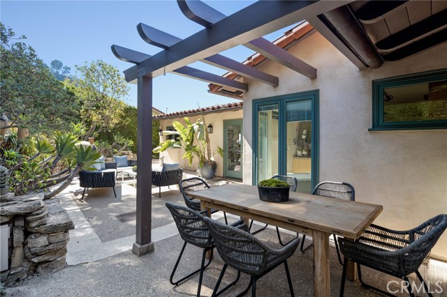 1020 Palos Verdes Drive, Palos Verdes Estates, California 90274, 4 Bedrooms Bedrooms, ,1 BathroomBathrooms,Residential,Sold,Palos Verdes,SB21217800