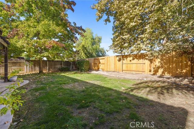 Detail Gallery Image 25 of 28 For 5500 Woodard Ridge Dr, Bakersfield,  CA 93313 - 3 Beds | 2/1 Baths