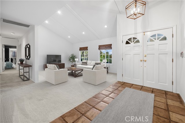 Detail Gallery Image 3 of 19 For 3802 Daguerre Ave, Calabasas,  CA 91302 - 5 Beds | 3 Baths