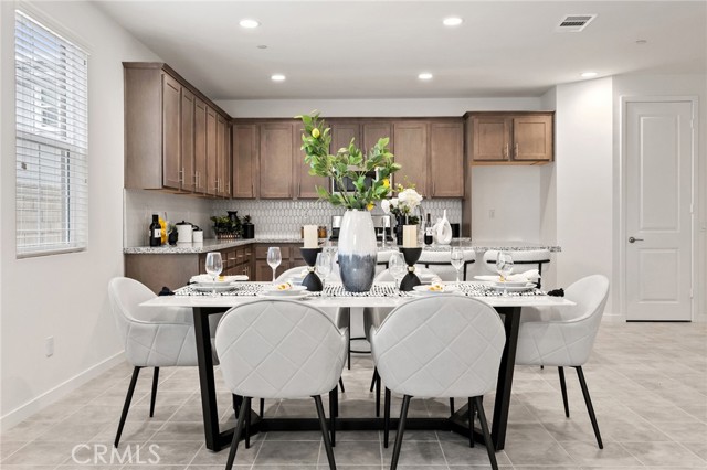 Detail Gallery Image 12 of 55 For 2972 E Calgary St, Ontario,  CA 91761 - 4 Beds | 3 Baths