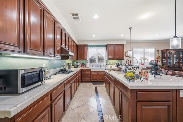 Detail Gallery Image 29 of 75 For 16636 Parsley, Fontana,  CA 92337 - 5 Beds | 3/1 Baths