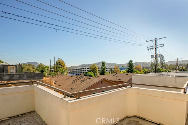 Detail Gallery Image 28 of 30 For 4328 Gentry Ave #5,  Studio City,  CA 91604 - 3 Beds | 3 Baths