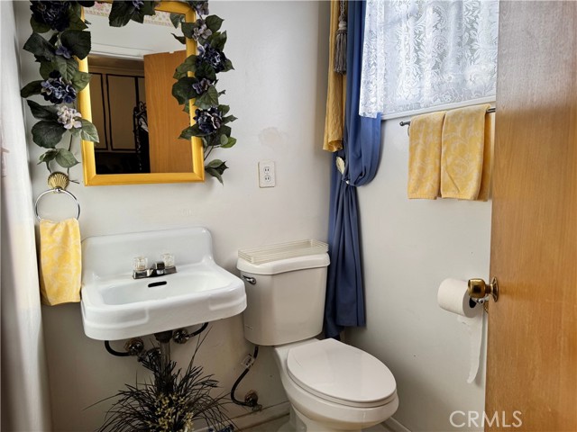 2064 E Campus Way, Hemet CA: https://media.crmls.org/medias/e9671fcc-269e-47b6-b512-0b268a13563b.jpg