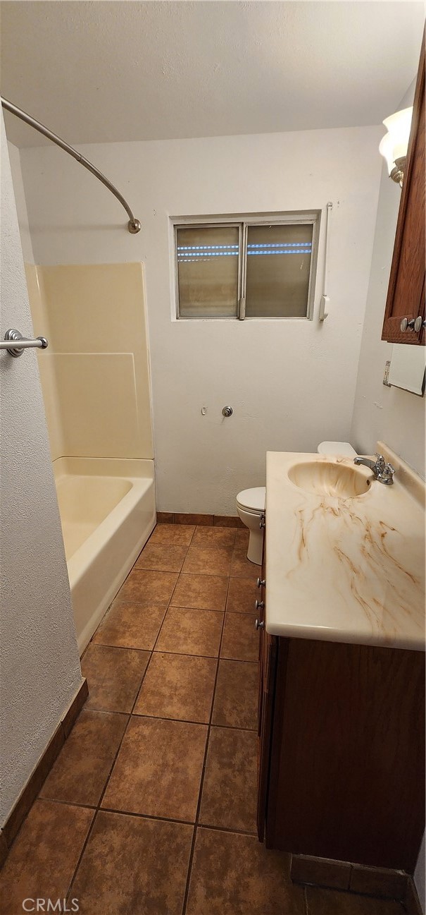 MLS #OC25246582 image #19