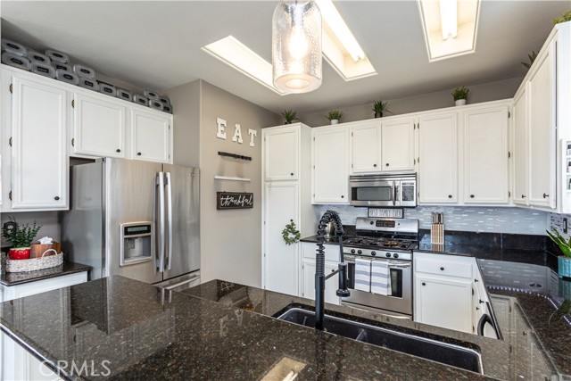 Detail Gallery Image 19 of 37 For 15539 Rockwell Ave, Fontana,  CA 92336 - 3 Beds | 2/1 Baths