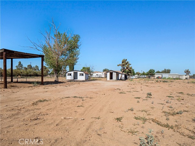 2350 W Avenue N12, Palmdale CA: https://media.crmls.org/medias/e9694a33-f572-4e75-9fc1-e1695b23ab18.jpg
