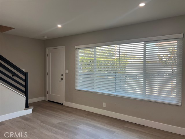 Detail Gallery Image 5 of 24 For 1030 Mission Dr #D,  Costa Mesa,  CA 92626 - 2 Beds | 1 Baths