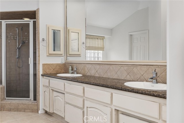 Detail Gallery Image 43 of 66 For 11208 Bright Water, Bakersfield,  CA 93311 - 4 Beds | 2/1 Baths