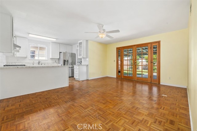 Detail Gallery Image 8 of 28 For 20159 Londelius St, Winnetka,  CA 91306 - 4 Beds | 2 Baths