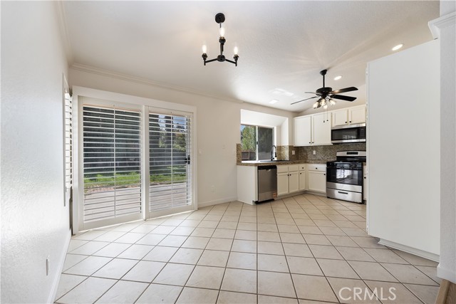 24185 Rimview Road, Moreno Valley CA: https://media.crmls.org/medias/e96baafb-dcdd-41cc-b95a-0815d639cd82.jpg