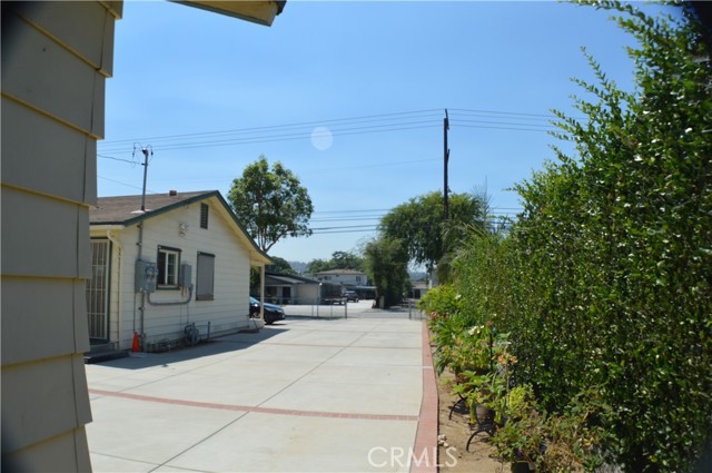 15711 Fairgrove Avenue, La Puente CA: https://media.crmls.org/medias/e96bff7c-bc2f-45ab-bdc6-52c896eebfb4.jpg