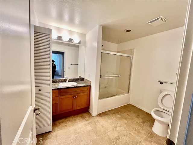 Detail Gallery Image 4 of 6 For 100 S Alameda St #318,  Los Angeles,  CA 90012 - 1 Beds | 1 Baths