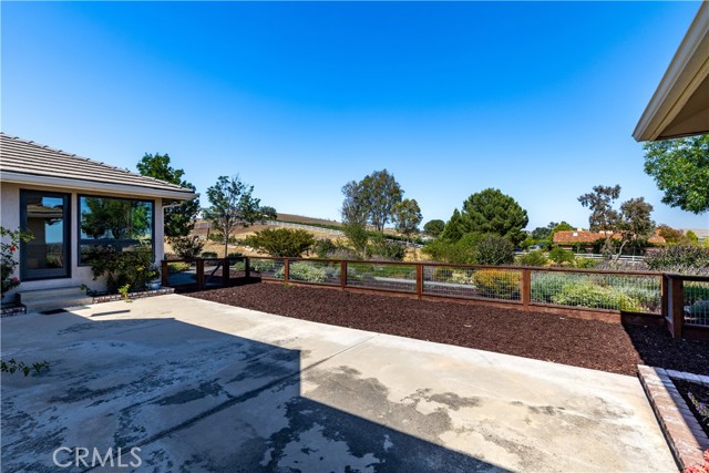 2885 Summer Ranch Road, Paso Robles CA: https://media.crmls.org/medias/e96d8825-2526-4577-9d47-e7391dbd7f5d.jpg