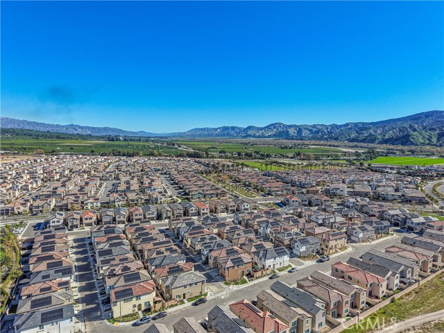 Detail Gallery Image 9 of 44 For 2111 Seville, Santa Paula,  CA 93060 - 4 Beds | 2/1 Baths