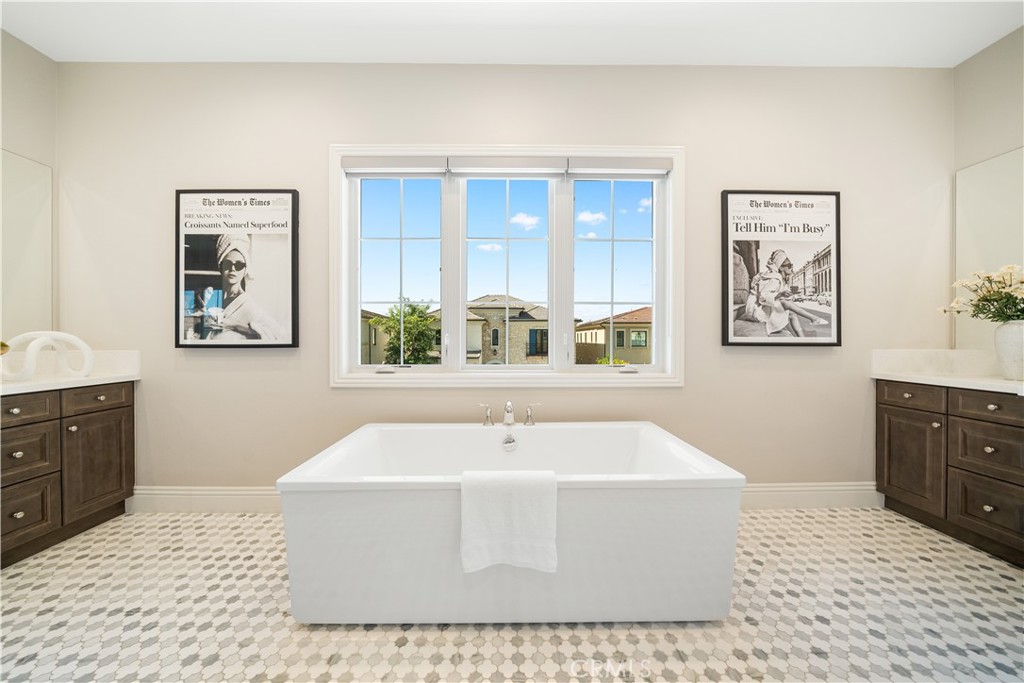 MLS #OC25246065 image #34